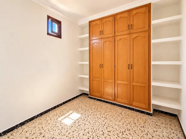 Casa de dos plantas con patio, azotea y múltiples posibilidades en Trujillo, Moya — 14