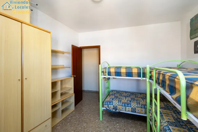 Espectacular edificio a 3 calles con vivienda y locales comerciales en pleno centro de Alhama de Gr — 35