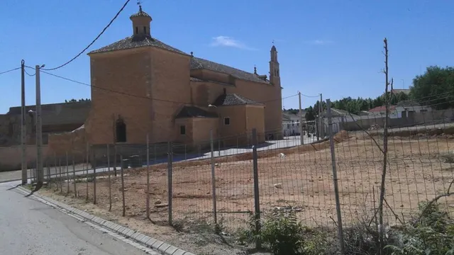PARCELAS URBANAS EN EL CENTRO DE FUENSANTA — 4