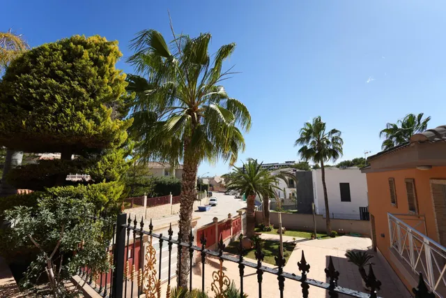 Villa 8 habitaciones 734m² en venta - Campoamor — 32