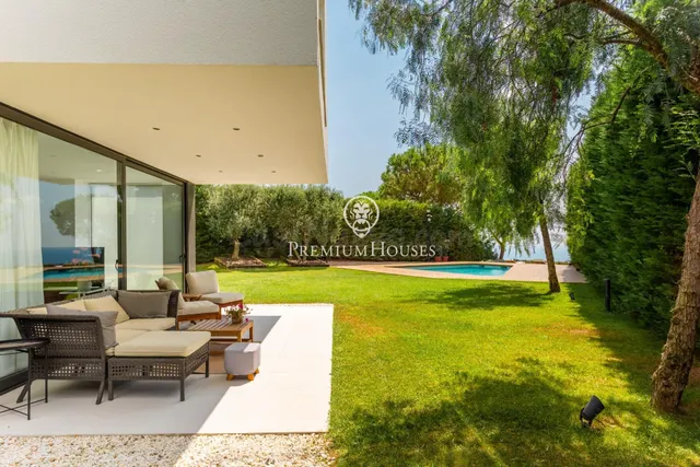Casa en venta en Sant Andreu de Llavaneras con vistas al mar - foto 4
