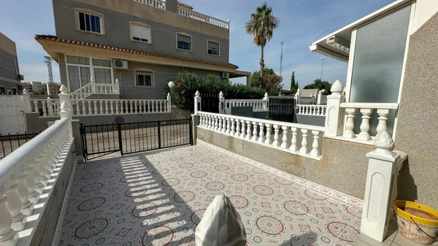 Casa 2 habitaciones 77m² en venta - Playa Flamenca — 39