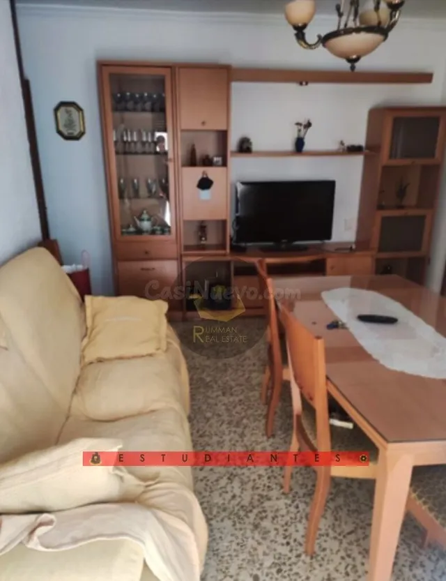 ¡Atención estudiantes! Reserva tu habitación o el piso compl - foto 2