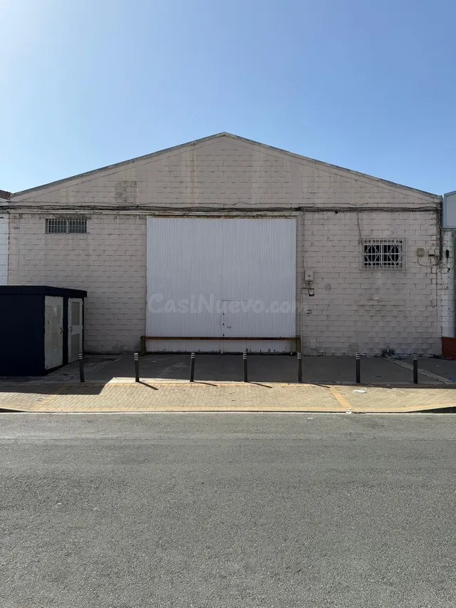 NAVE INDUSTRIAL EN EXCELENTE ESTADO EN EL POLÍGONO EL PINO - foto 3