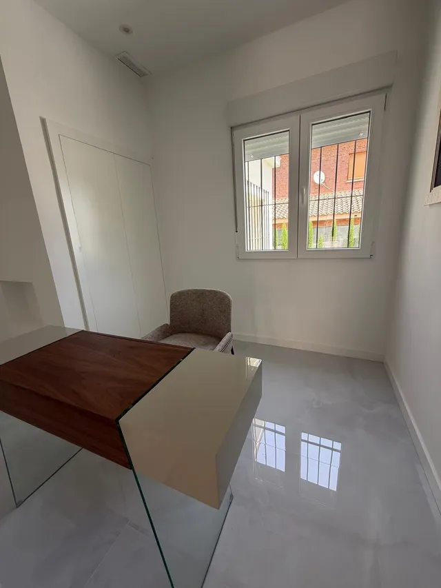 VENTA DE ESPECTACULAR CHALET INDEPENDIENTE DE LUJO HACE ESQUINA — 31