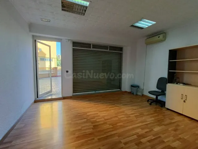 ¡Ideal para tu negocio! Alquiler de local luminoso en zona Princesa Mercedes — 2