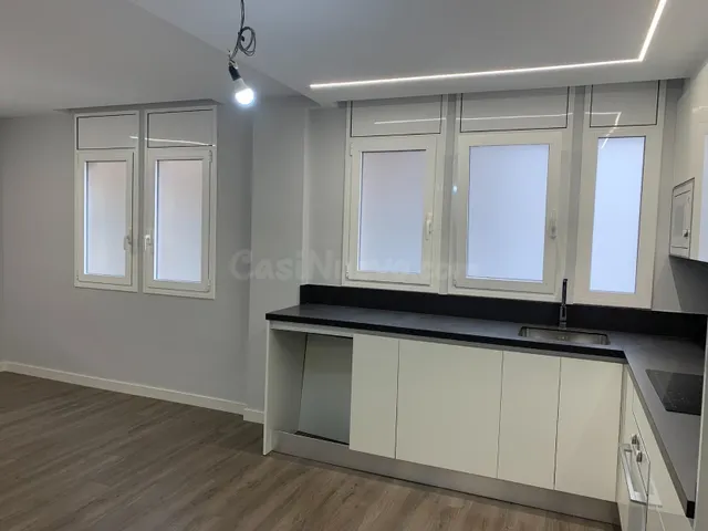 Piso reformado y muy luminoso en pleno centro de Tarragona - foto 5
