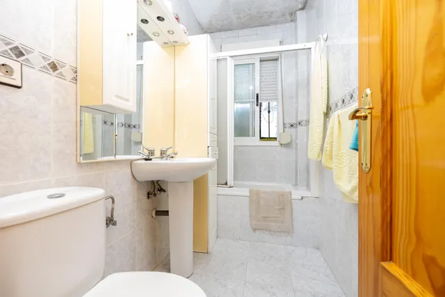 Exclusiva vivienda con gran terraza y múltiples posibilidades frente a Plaza José Zamora en Maracena. — 20
