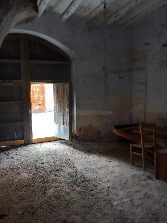 Gran casa de pueblo para reformar - foto 4