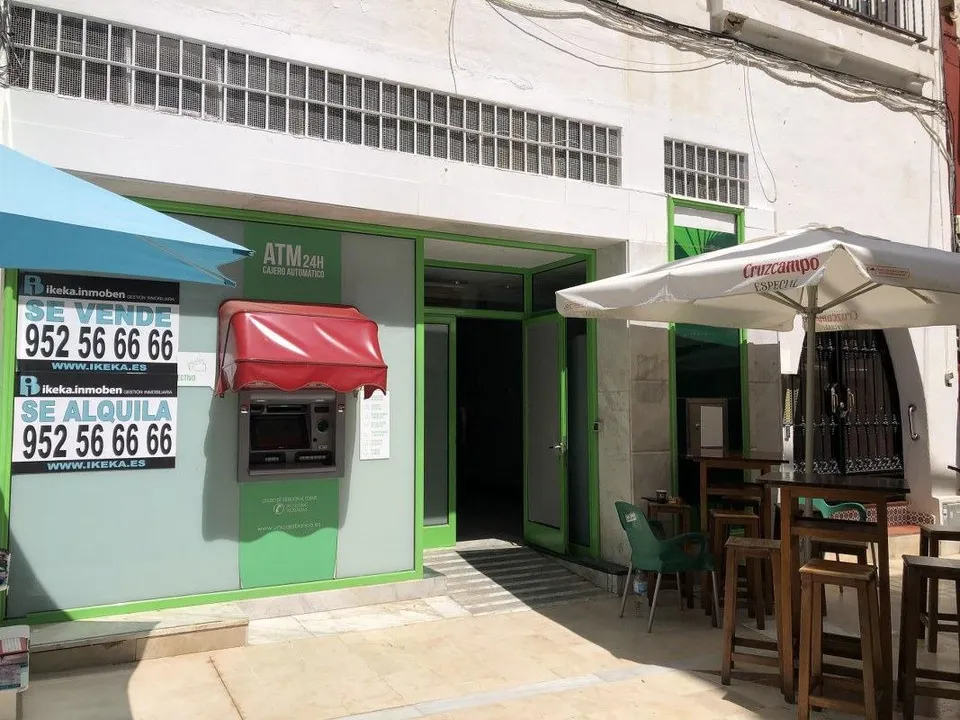 Venta de Local Comercial en Torremolinos, Málaga