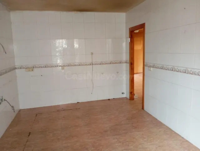 Casa con cinco dormitorios en La Paca - foto 4