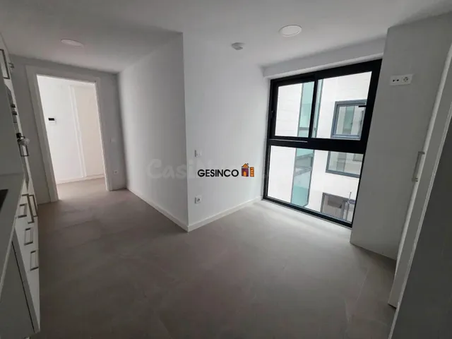 PISO EN TERCERA PLANTA SIN AMUEBLAR MUY CÉNTRICO - foto 5