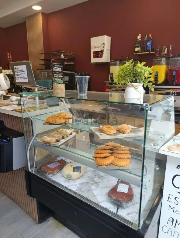 Traspaso de cafeteria en excelente ubicación al lado de plaza de los luceros — 7