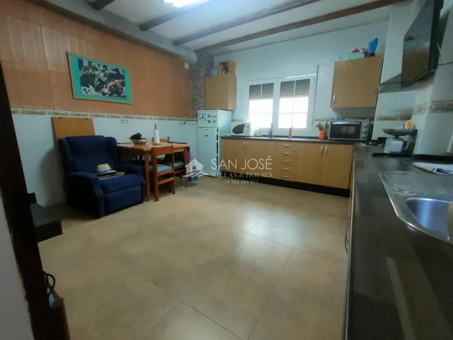 SE VENDE ESPLENDIDA CASA PARA ENTRAR A VIVIR  EN LA ROMANA — 4