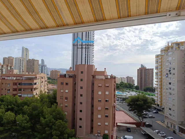 Luminoso piso con terraza y piscina cerca de Poniente. — 11