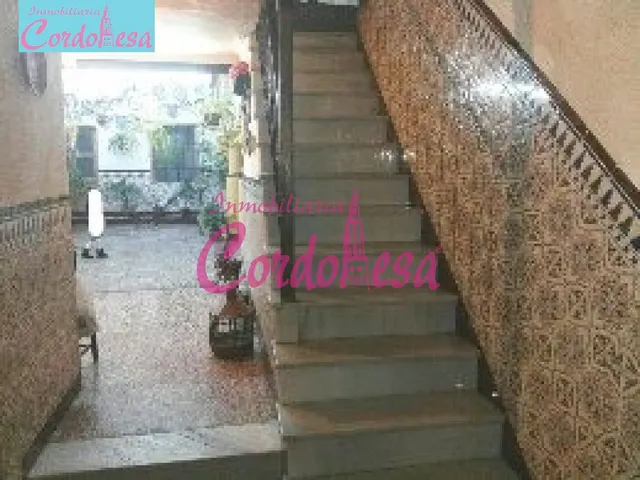CASA INDEPENDIENTE ZONA REALEJO — 13