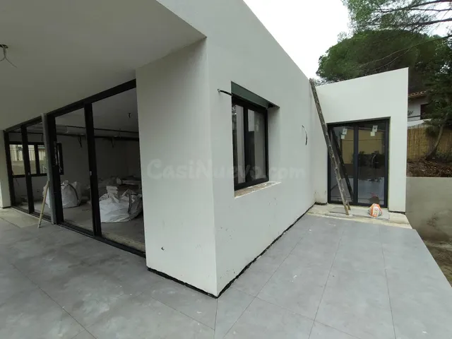 Magnífica Casa de Obra nueva rodeada de Pinos, con psicina y - foto 5