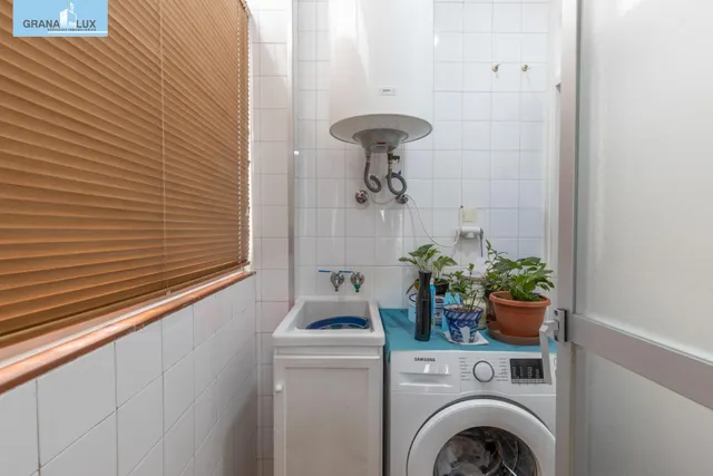 Amplio y luminoso piso de 3 dormitorios listo para entrar a vivir junto al metro de Albolote — 26