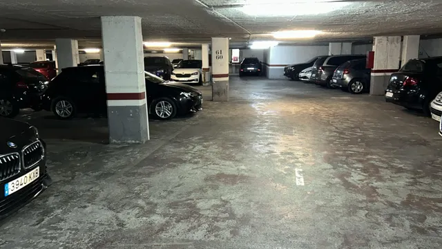 Garaje en venta en Calle de Guitard — 5