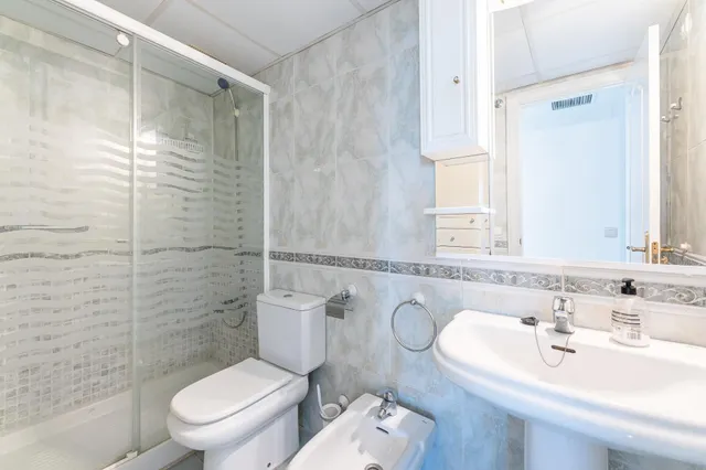 Exclusiva vivienda en primera línea de playa en el bajondillo – Torremolinos — 20