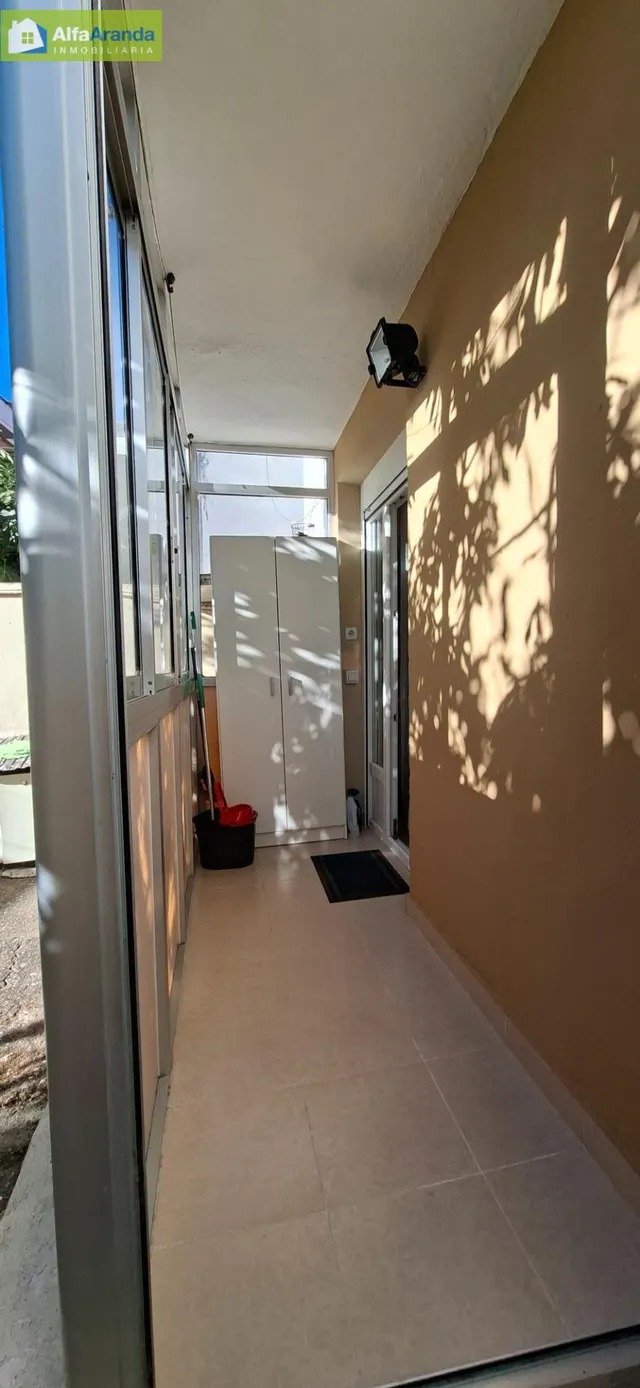 Piso reformado con patio privado en el centro de Aranda de Duero — 17