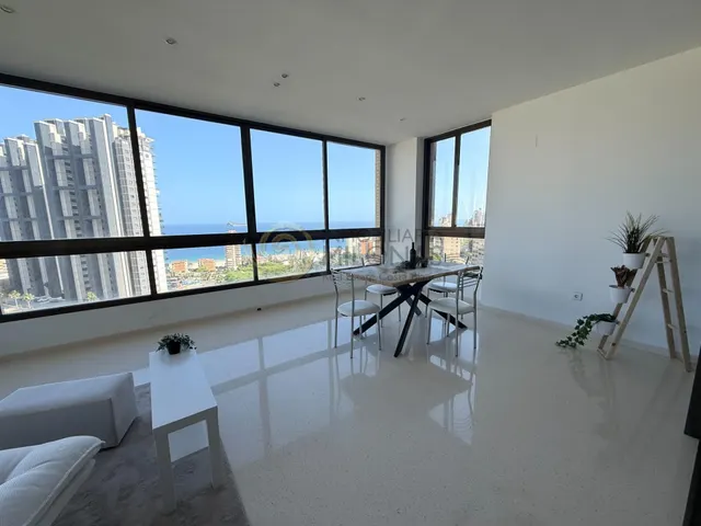 Piso de 4 dormitorios en el corazón de la Playa de Poniente, - foto 3