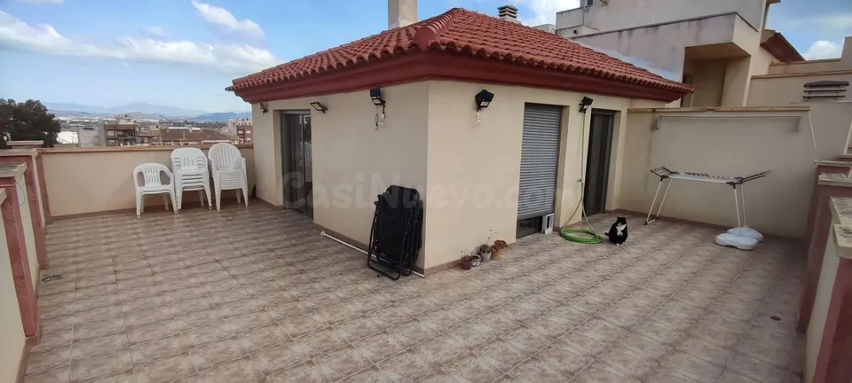 Estupendo ático/dúplex