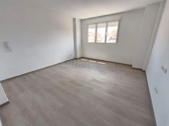 VIVIENDA TOTALMENTE REFORMADA - foto 2
