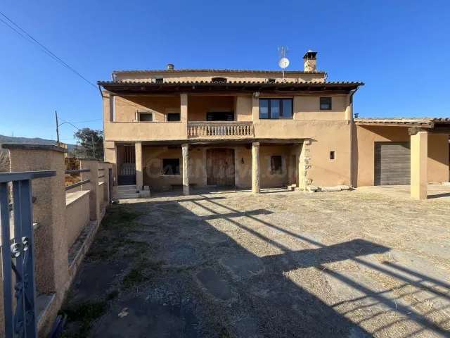 MASIA DEL S.XIX CON GRAN PARCELA - foto 2