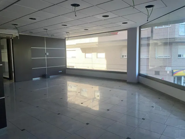 Local comercial 320m² en venta - Hospital Provincial — 13
