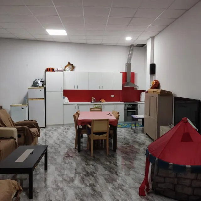 Local comercial en Guardamar en perfecto estado. — 7