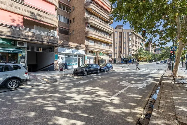 Garaje doble en venta en Urbanización Parque del Genil – Granada Capital — 11