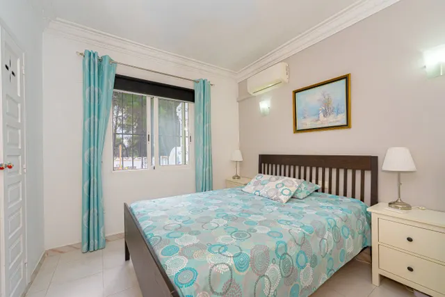 Villa Montgó. Villa tradicional en venta en las laderas del Montgó, entre Dénia y Jávea. — 24