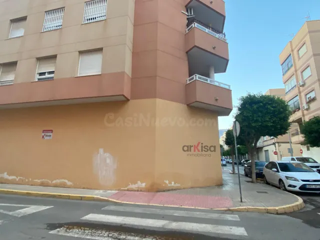 VENTA DE LOCAL COMERCIAL ESQUINA EN EJIDO CENTRO - ADMITE DI - foto 5