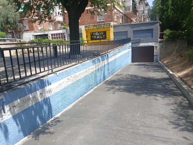 Venta de Plaza de Garaje en el Barrio de San Juan Bautista - foto 5