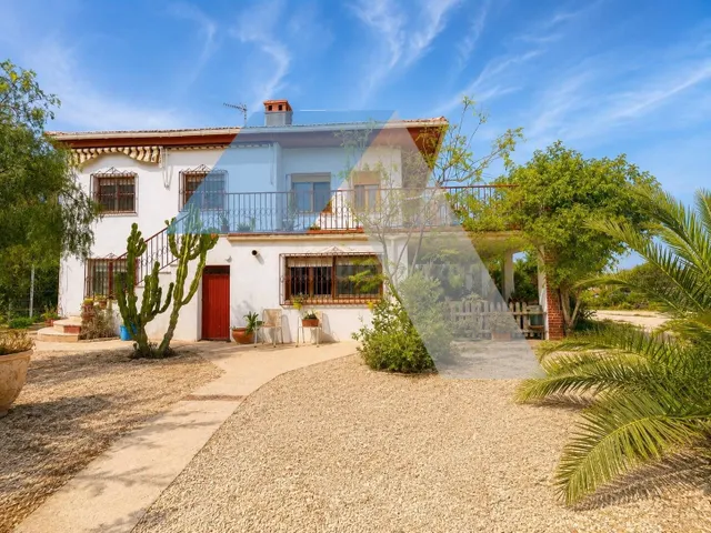 Chalet con gran parcela y múltiples posibilidades en Los Girasoles — 2