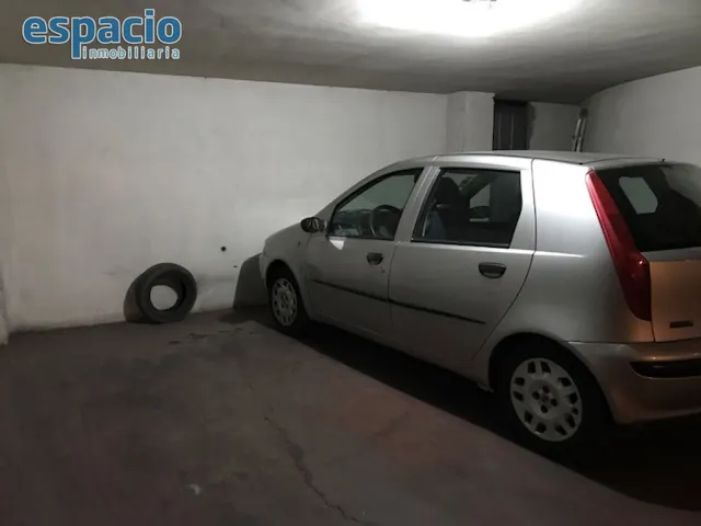 GARAJE EN ALQUILER ZONA CENTRO — 2