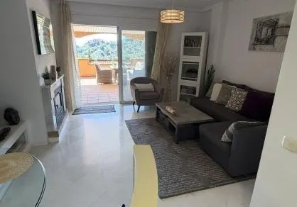 Exclusivo apartamento de 2 dormitorios con vistas panorámicas a la montaña en La Mairena 80m2 de jardin/50m2 de terraza — 6