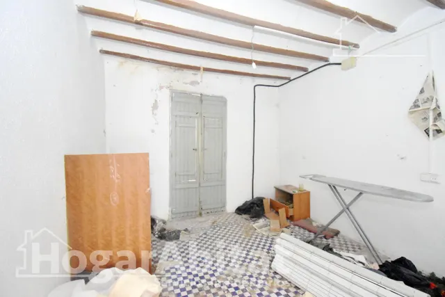 CASA MUY AMPLIA PARA REFORMAR, CON TERRAZA Y TRASTERO — 17