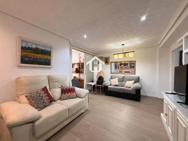 Piso en venta en Alicante. zona de carolinas altas. 90m2, 3 habitaciones, 1 baño, segunda planta con ascensor. — 11