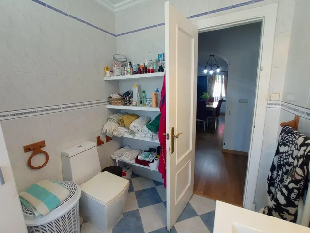 VENTA DE CHALET Y APARTAMENTO — 39