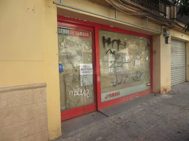 Local comercial, en Ciudad Jardín, con licencia de apertura 