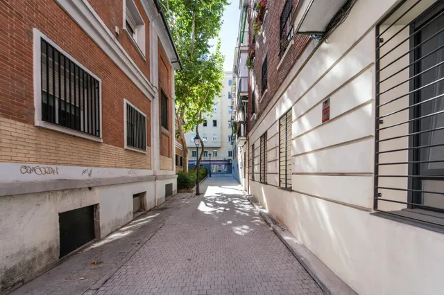 Piso exterior con terraza y mucha luz junto a marqués de vadillo — 31