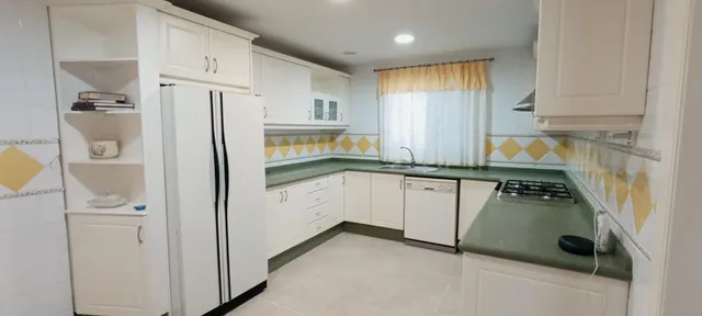 Dos casas en  una  peña las aguilas -Elche — 9