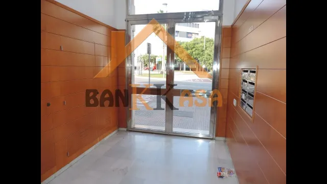 SE ALQUILA OFICINA EN EJIDO ZONA CENTRO EN PRIMERA PLANTA — 12