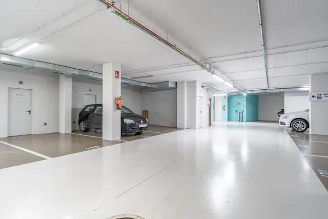 Parking 11m² en alquiler - Centro — 16