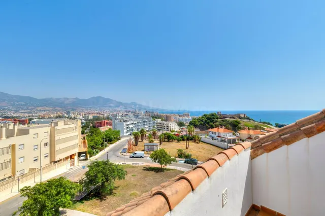 ✨ Tu ático ideal en Fuengirola te está esperando ✨ - foto 2