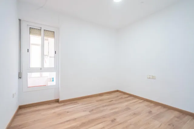 GRAN PISO EN VENTA REFORMADO — 28