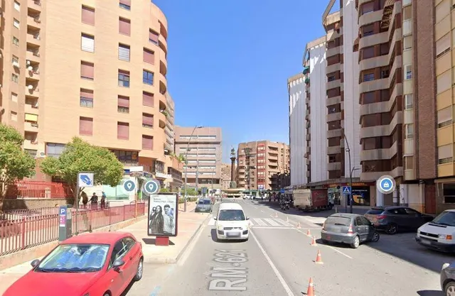PLAZA DE GARAJE MUY CÉNTRICA - foto 3