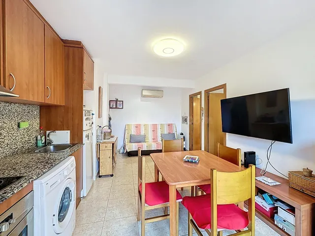 Apartamento con terraza en el centro de Platja d’Aro a 200 m - foto 3